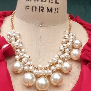 Faux pearl statement necklace